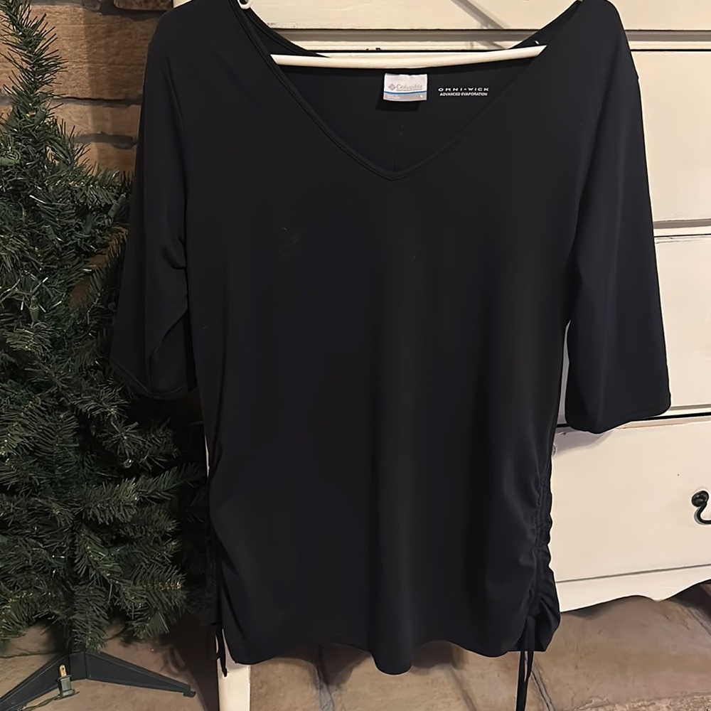 Columbia black top